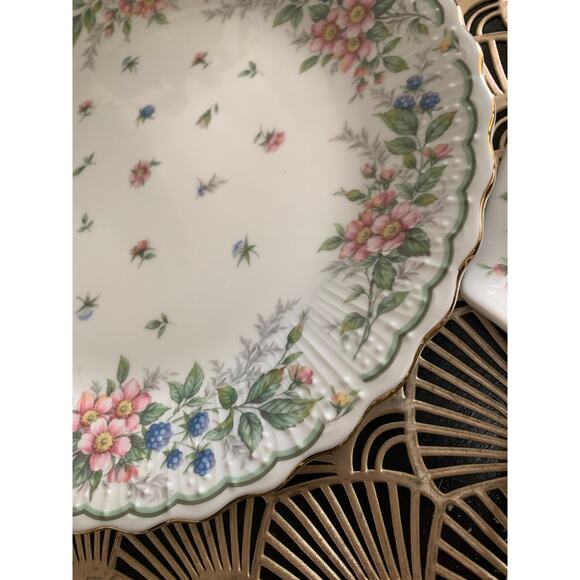 Andrea by Sadek cake plate and server floral porcelain with gold trim 10” - Picture 10 of 10